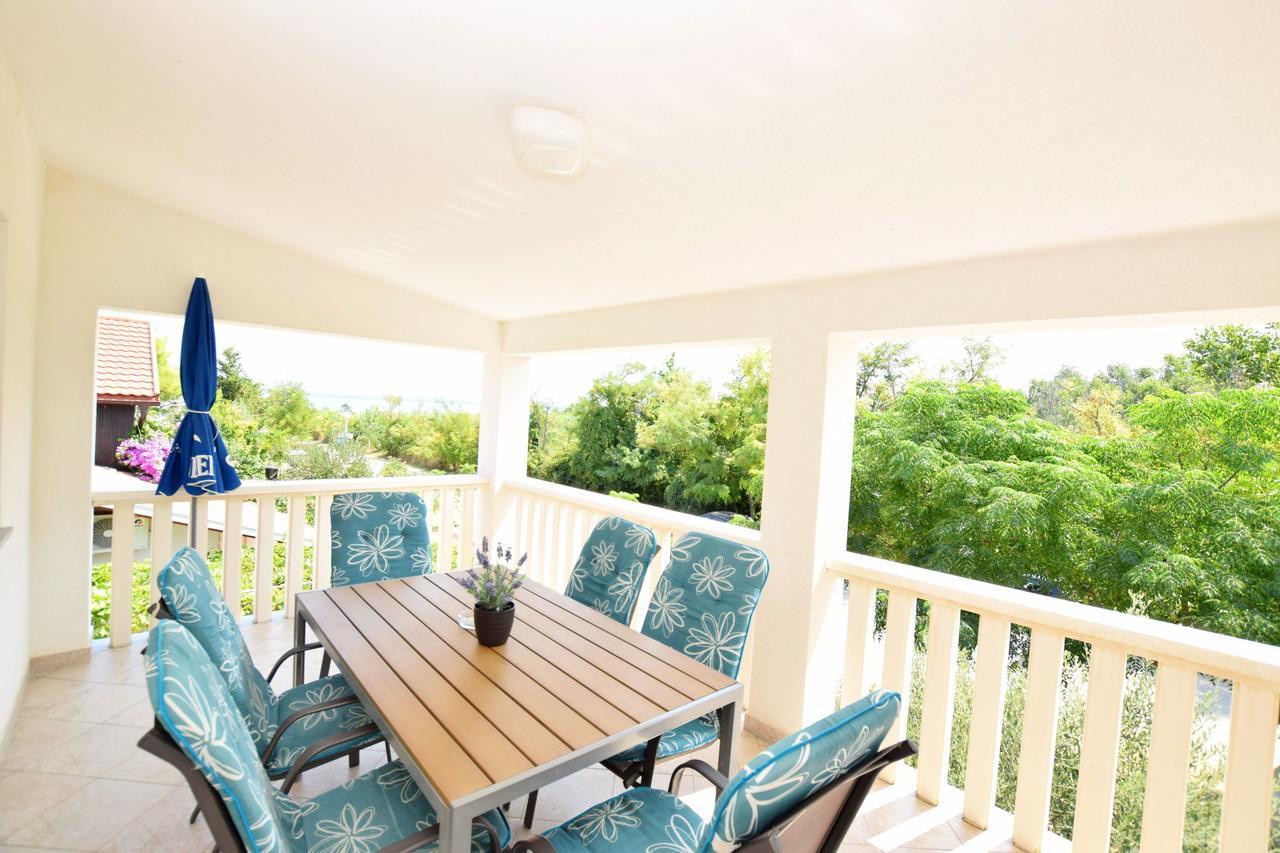 Apartment Diva Nin Bagian luar foto