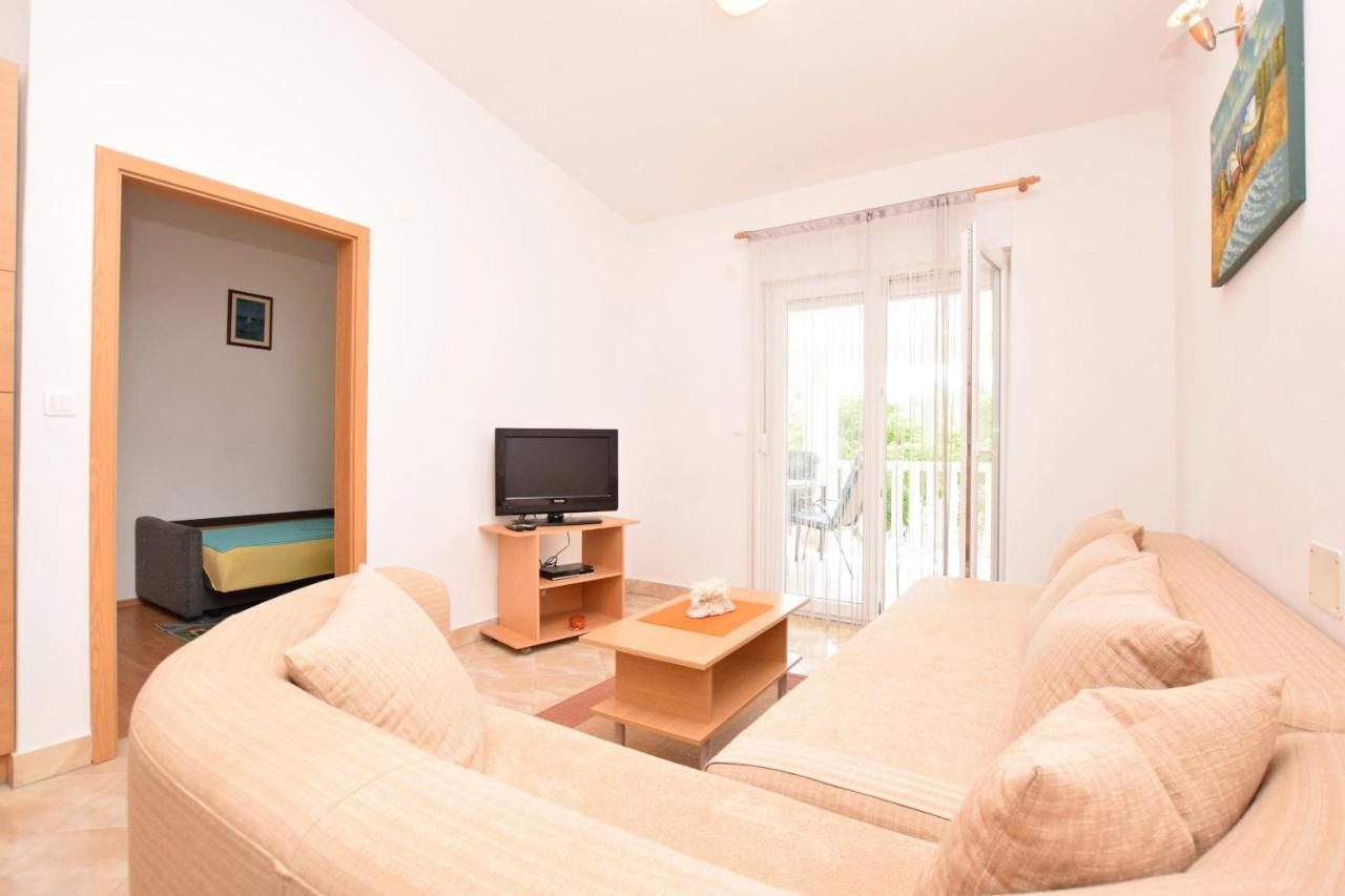 Apartment Diva Nin Bagian luar foto