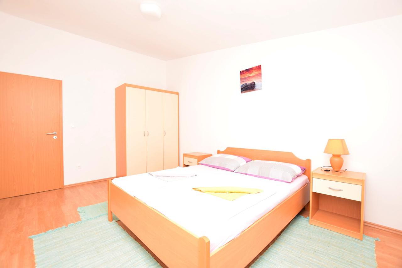 Apartment Diva Nin Bagian luar foto