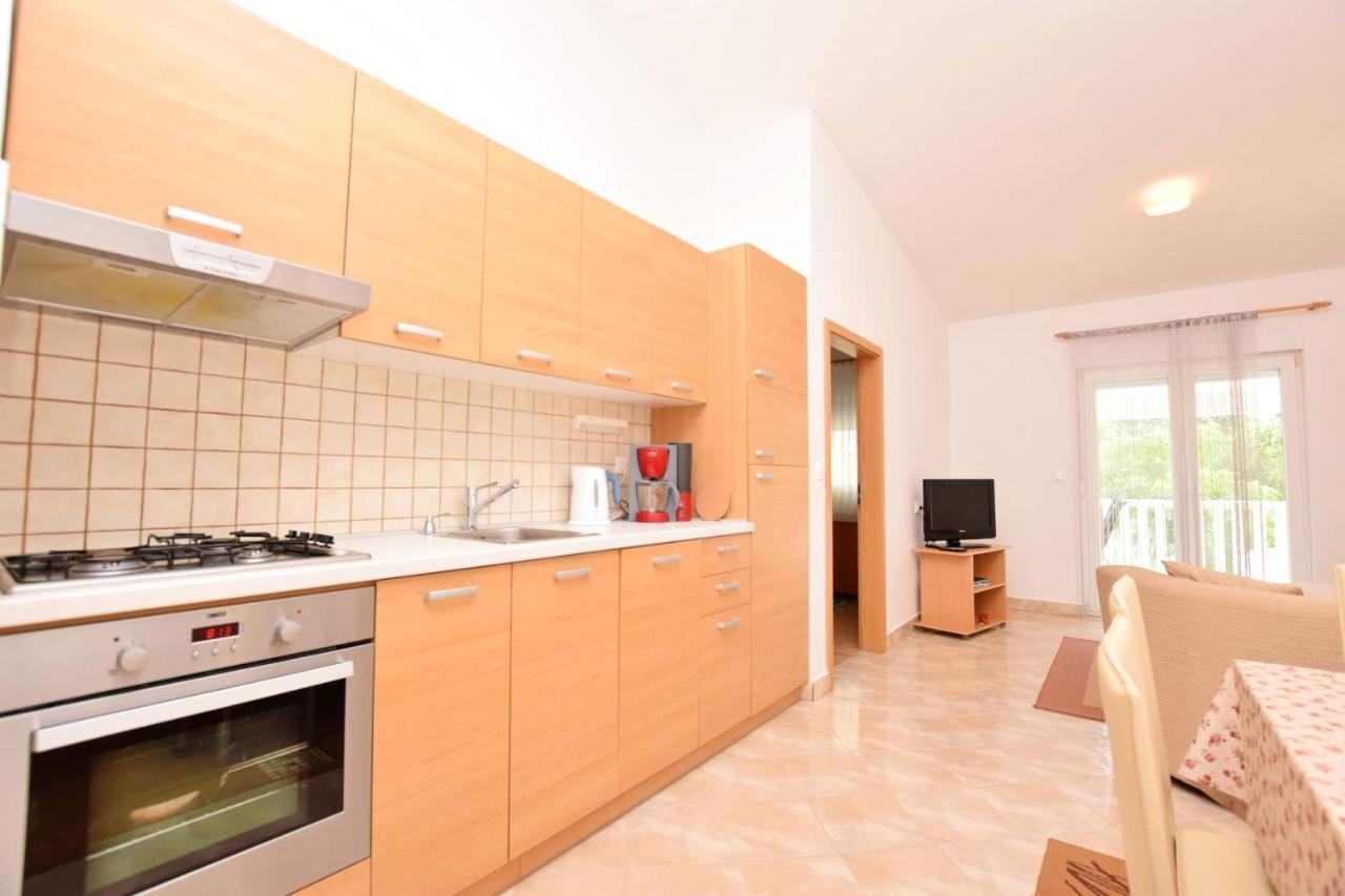 Apartment Diva Nin Bagian luar foto