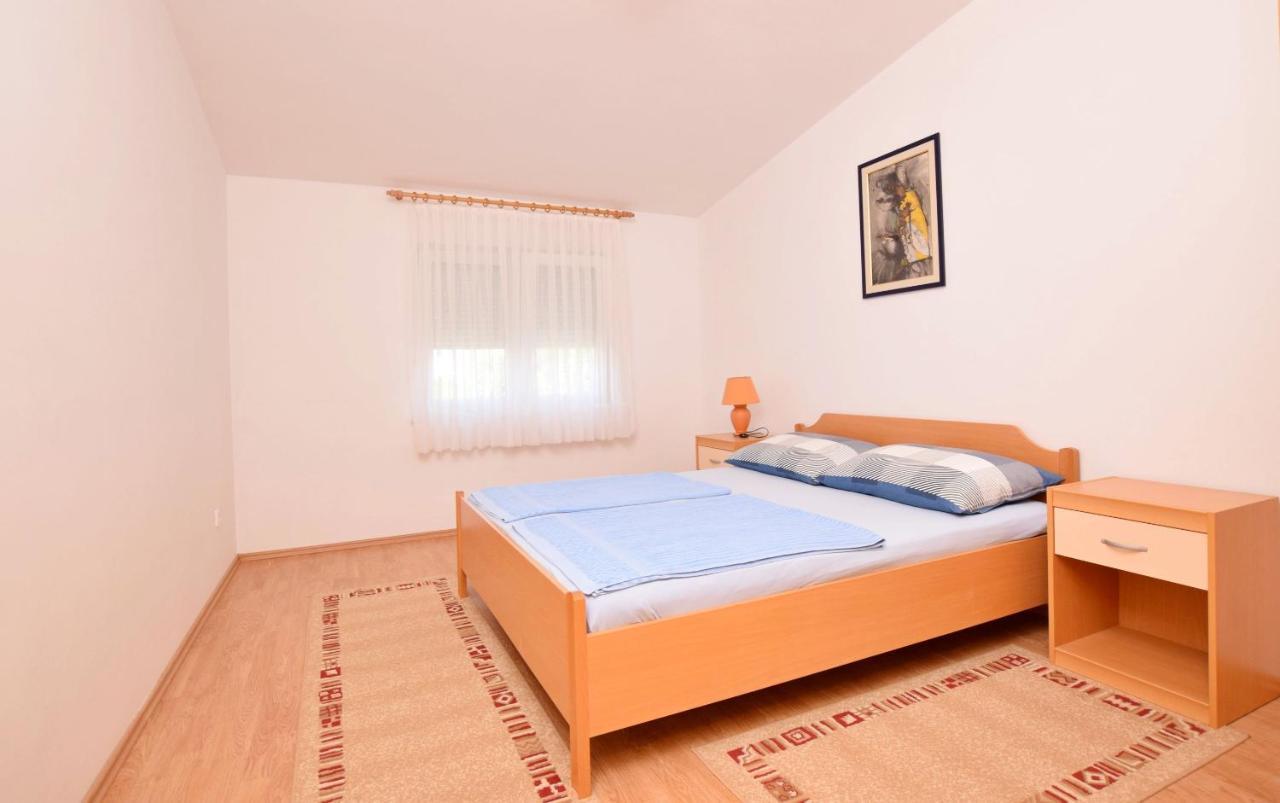 Apartment Diva Nin Bagian luar foto
