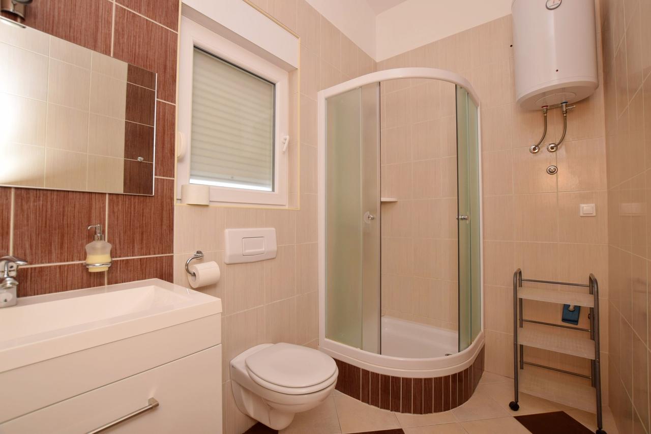Apartment Diva Nin Bagian luar foto